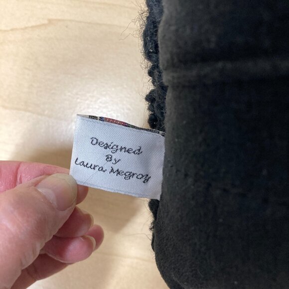 Chandler 4 Corners Cabin Fever Hooked Wool Pillow Laura Megroz Winter Cozy - Picture 3 of 8